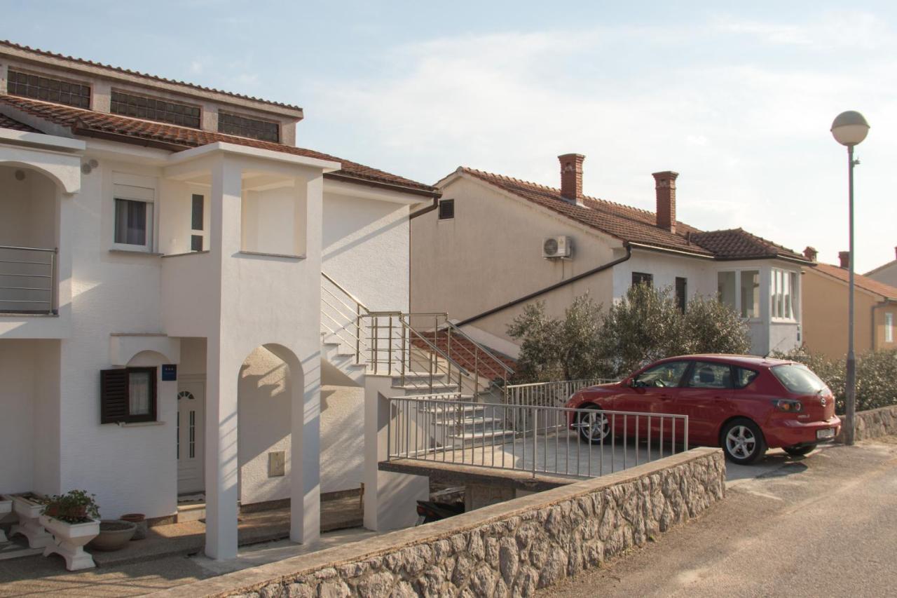 Apartman Mara Krk Town Exterior photo